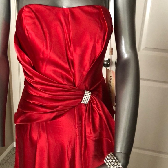 Cinderella Strapless Red Bridesmaid Prom Gown - Picture 4 of 8
